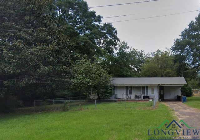 1203 Coffey St, Daingerfield, TX 75638