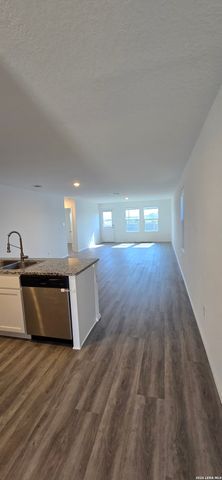 9211 Navarro Vista, Seguin, TX 78155