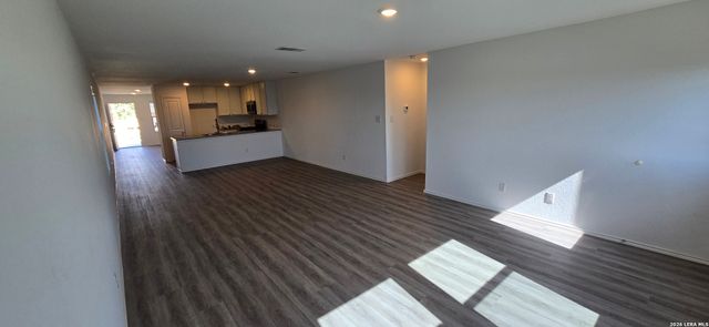 9211 Navarro Vista, Seguin, TX 78155
