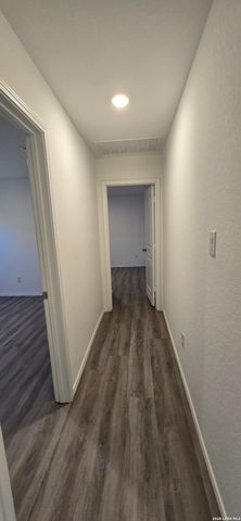 9211 Navarro Vista, Seguin, TX 78155