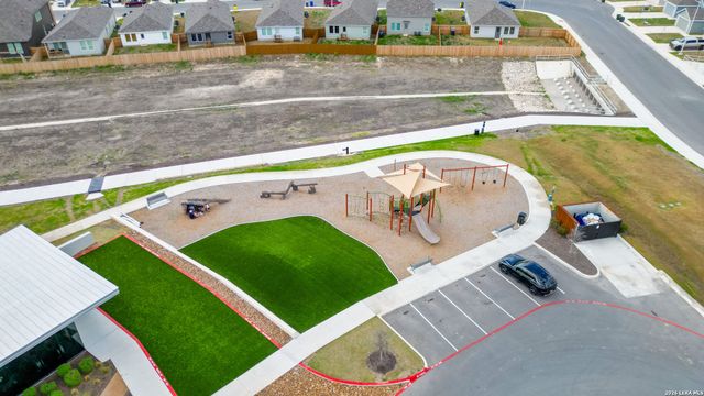 9211 Navarro Vista, Seguin, TX 78155