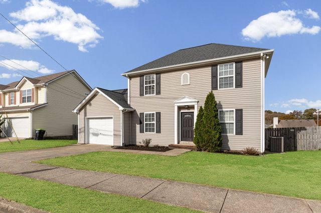 7145 Legacy Dr, Antioch, TN 37013