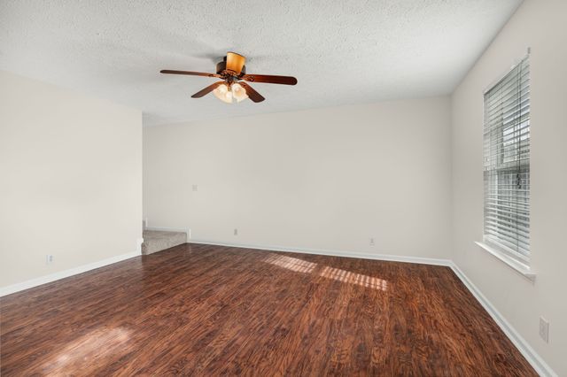 7145 Legacy Dr, Antioch, TN 37013