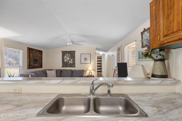 382 2nd Street, Corryton, TN 37721