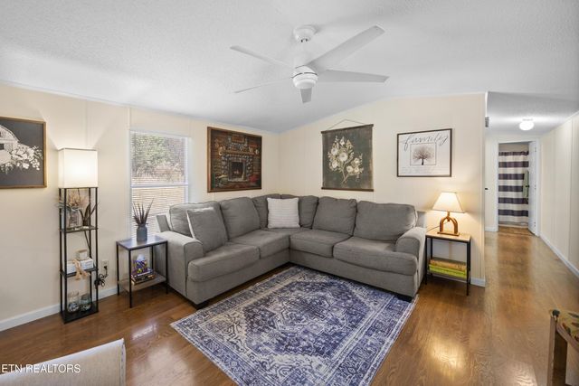 382 2nd Street, Corryton, TN 37721