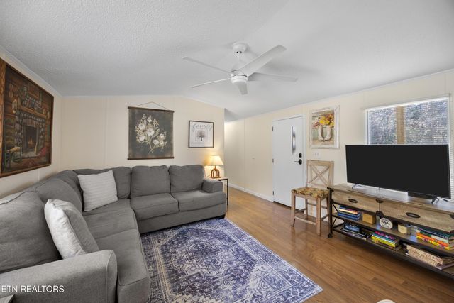 382 2nd Street, Corryton, TN 37721