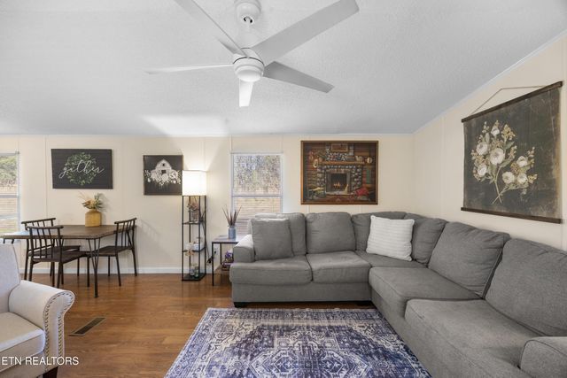 382 2nd Street, Corryton, TN 37721