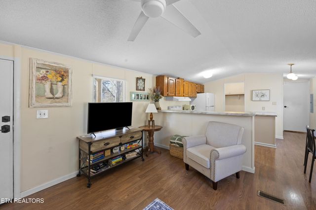 382 2nd Street, Corryton, TN 37721