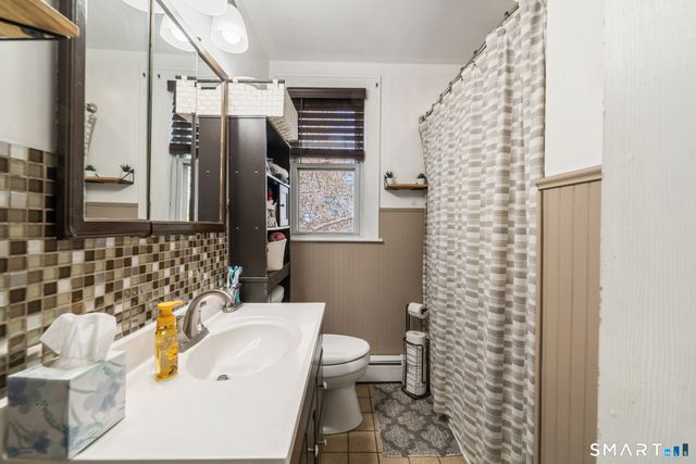 15 Nixon Avenue, Naugatuck, CT 06770