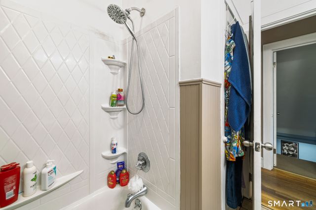 15 Nixon Avenue, Naugatuck, CT 06770