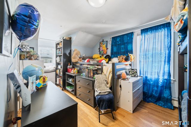 15 Nixon Avenue, Naugatuck, CT 06770