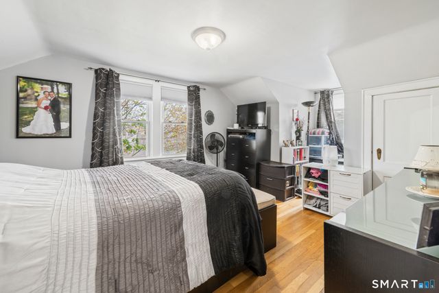 15 Nixon Avenue, Naugatuck, CT 06770