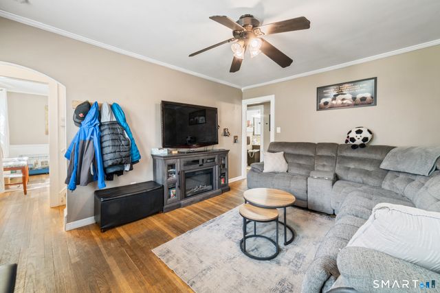 15 Nixon Avenue, Naugatuck, CT 06770