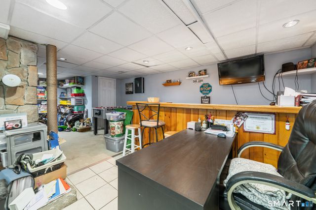 15 Nixon Avenue, Naugatuck, CT 06770