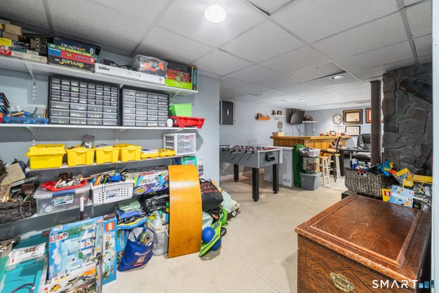 15 Nixon Avenue, Naugatuck, CT 06770