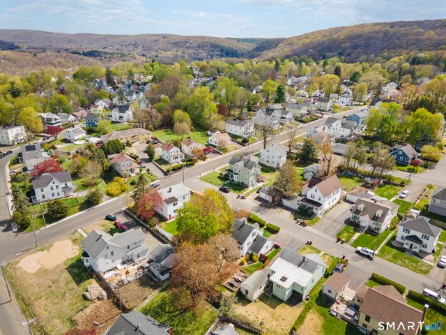 15 Nixon Avenue, Naugatuck, CT 06770