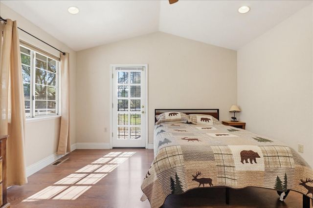 13540 N Keystone Ct, Penn Valley, CA 95946