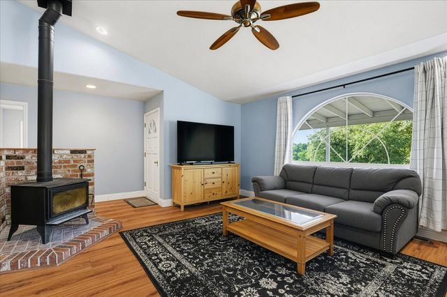 13540 N Keystone Ct, Penn Valley, CA 95946