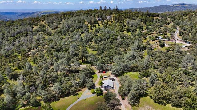 13540 N Keystone Ct, Penn Valley, CA 95946