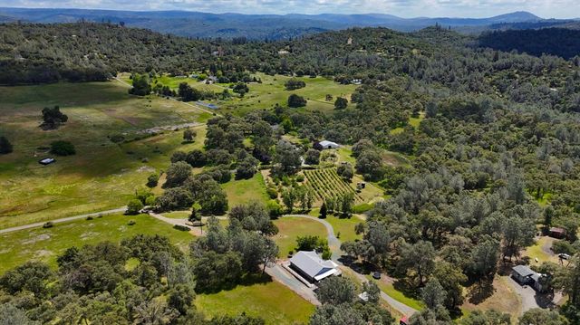 13540 N Keystone Ct, Penn Valley, CA 95946