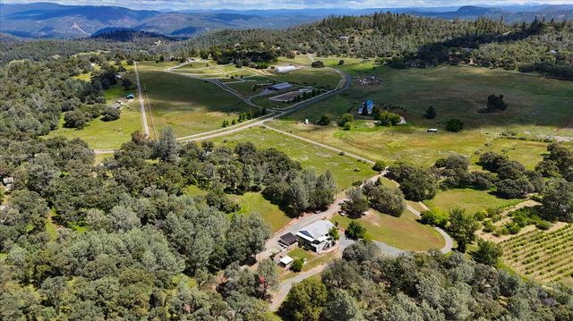 13540 N Keystone Ct, Penn Valley, CA 95946