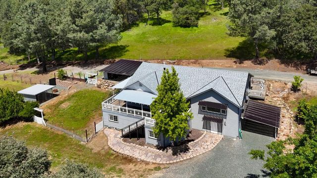 13540 N Keystone Ct, Penn Valley, CA 95946