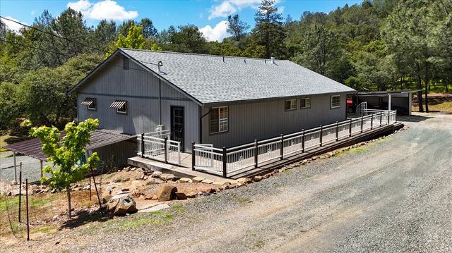 13540 N Keystone Ct, Penn Valley, CA 95946