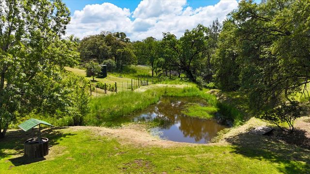 13540 N Keystone Ct, Penn Valley, CA 95946