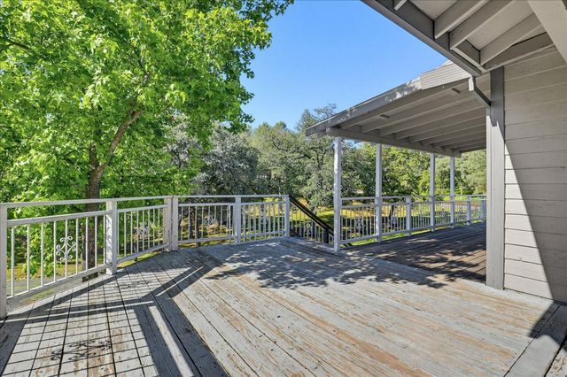 13540 N Keystone Ct, Penn Valley, CA 95946