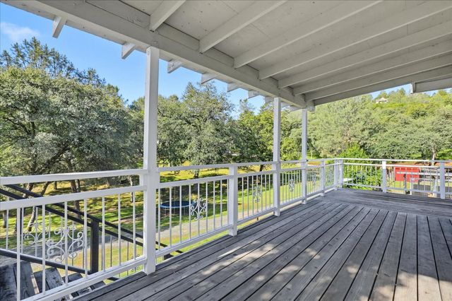 13540 N Keystone Ct, Penn Valley, CA 95946