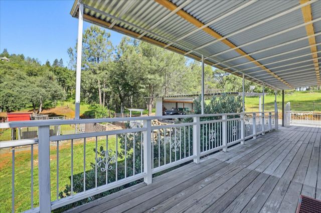 13540 N Keystone Ct, Penn Valley, CA 95946