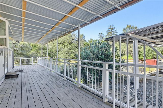 13540 N Keystone Ct, Penn Valley, CA 95946