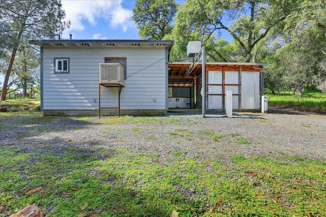 13540 N Keystone Ct, Penn Valley, CA 95946