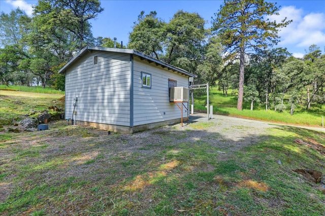 13540 N Keystone Ct, Penn Valley, CA 95946