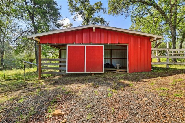 13540 N Keystone Ct, Penn Valley, CA 95946