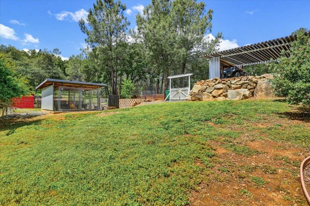 13540 N Keystone Ct, Penn Valley, CA 95946