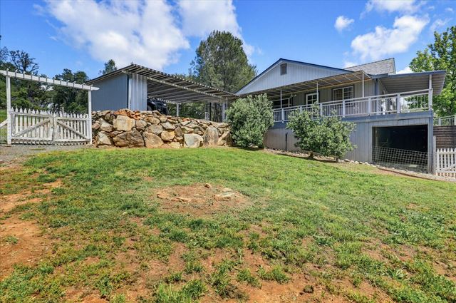 13540 N Keystone Ct, Penn Valley, CA 95946