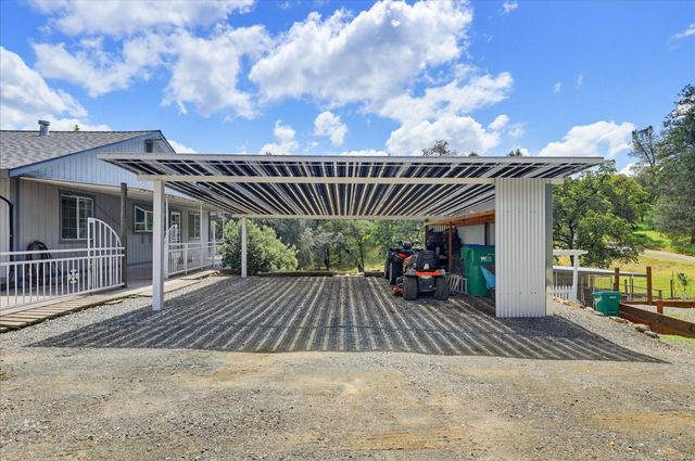 13540 N Keystone Ct, Penn Valley, CA 95946