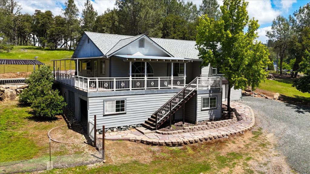 13540 N Keystone Ct, Penn Valley, CA 95946