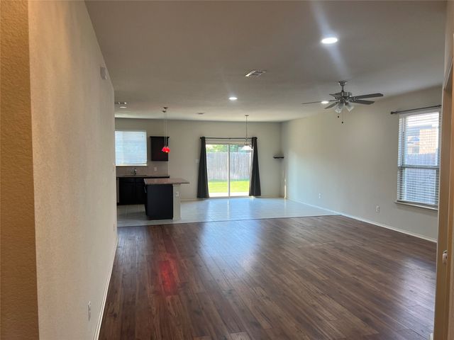 5321 Wharfside Place, Denton, TX 76208