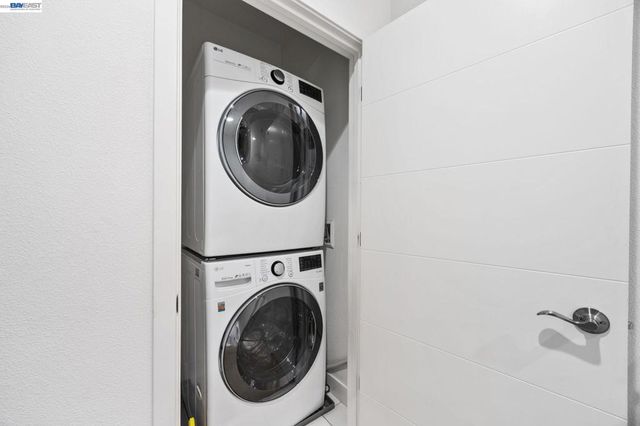 117 117 Uptown Cir, Oakland, CA 94607