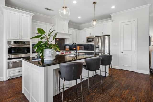 2378 King Arthur Boulevard, Lewisville, TX 75056