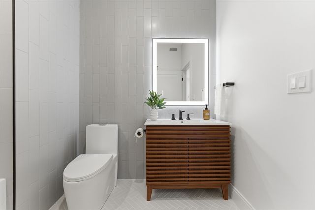 140 Shirley Street 330, Winthrop, MA 02152