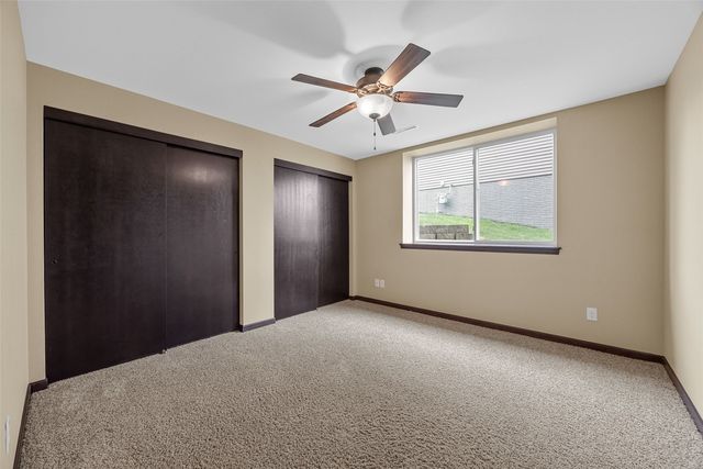2106 Hallbrook ST SW, Cedar Rapids, IA 52404