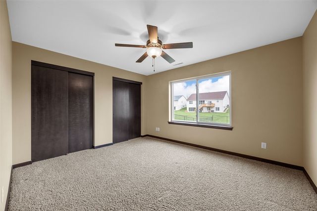 2106 Hallbrook ST SW, Cedar Rapids, IA 52404