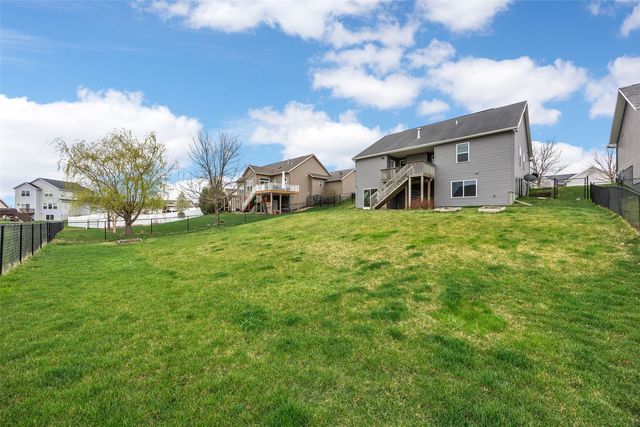 2106 Hallbrook ST SW, Cedar Rapids, IA 52404