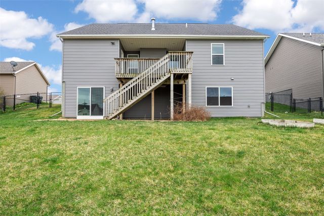 2106 Hallbrook ST SW, Cedar Rapids, IA 52404