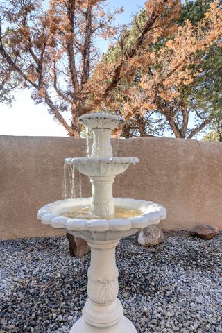 3900 EMBUDITO Drive NE, Albuquerque, NM 87111