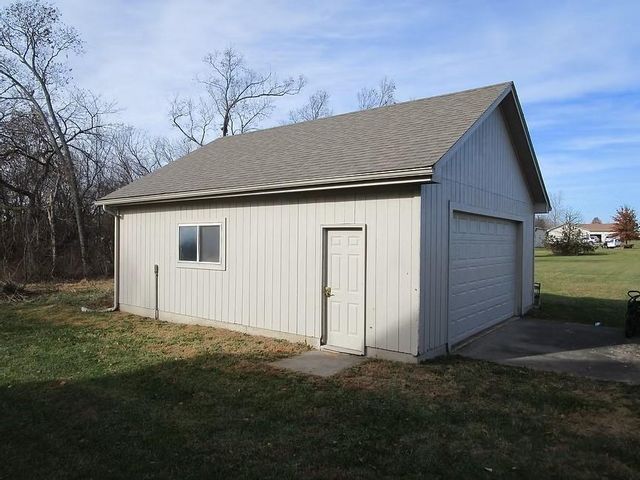 124 Hayes Road, Wellsville, KS 66092