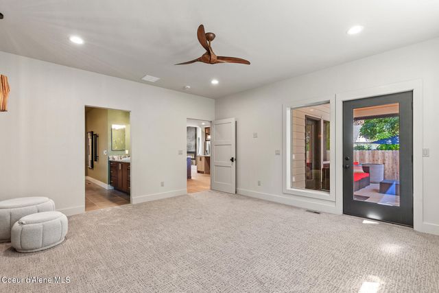 945 N 5TH ST, Coeur D'alene, ID 83814